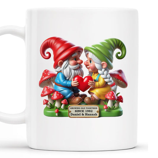 Regalo de aniversario "Envejecer juntos" con gnomos - Taza de café personalizada - CPL187_MG