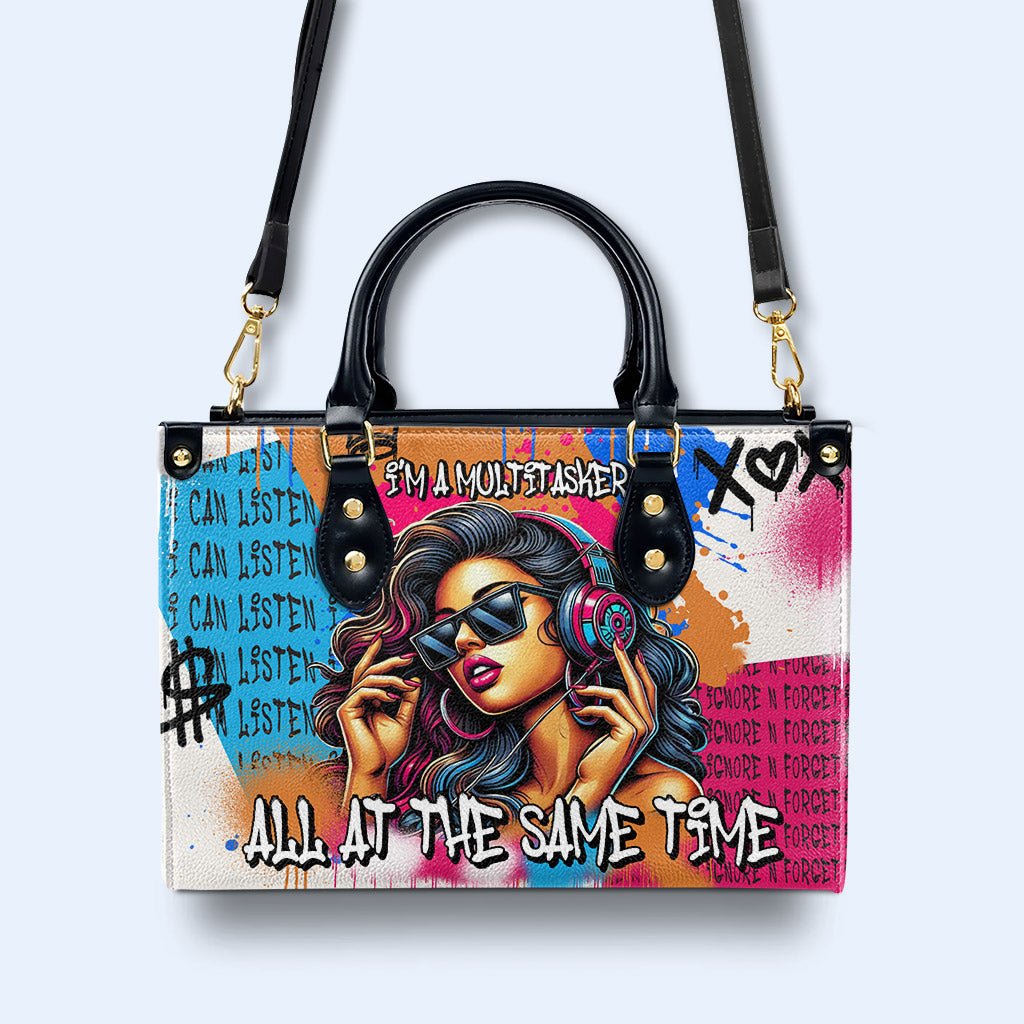 Soy una persona multitarea - Bolso de mano de cuero personalizado - DG082_HB