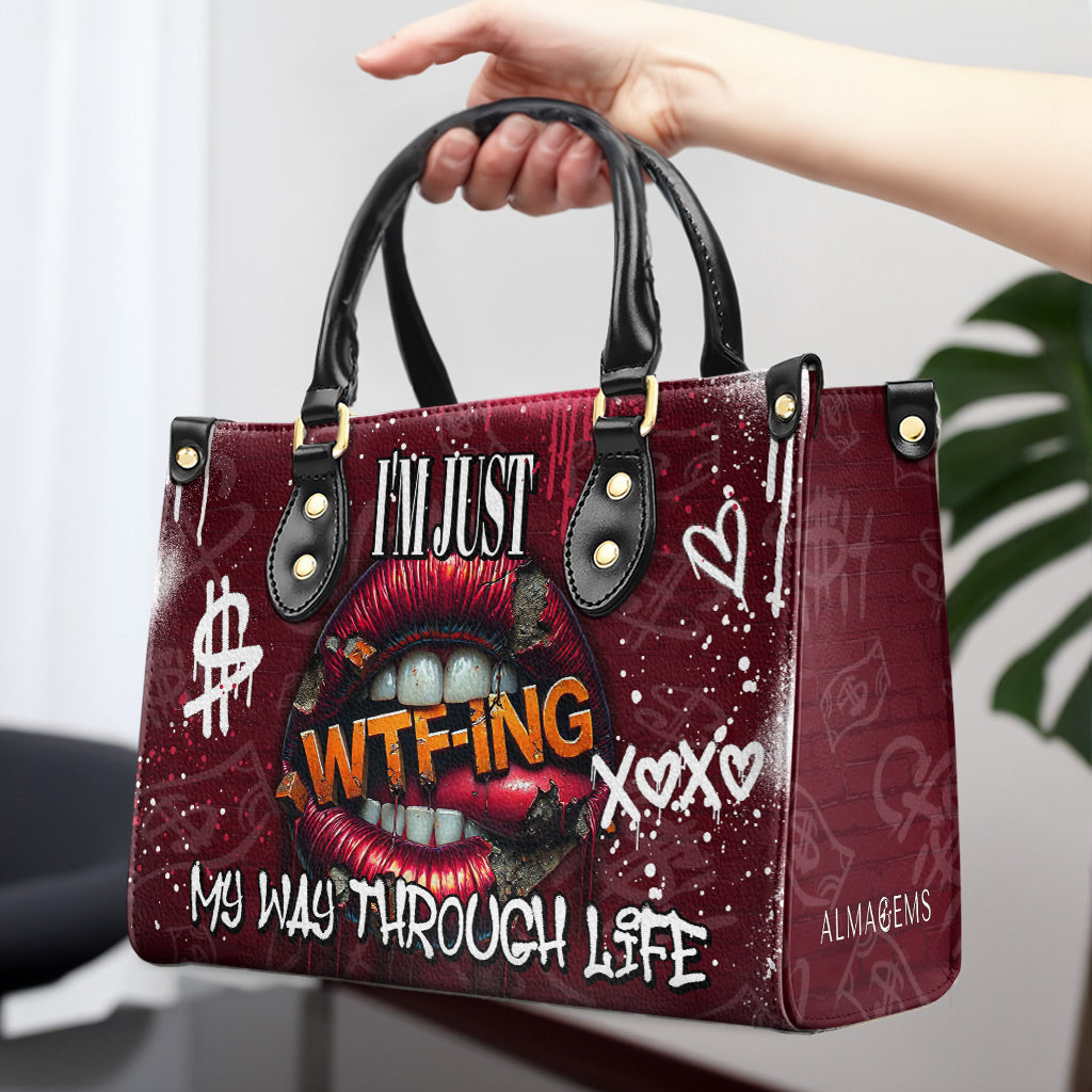 Je suis en train de faire des bêtises dans ma vie - Sac à main en cuir personnalisé - DG083_HB