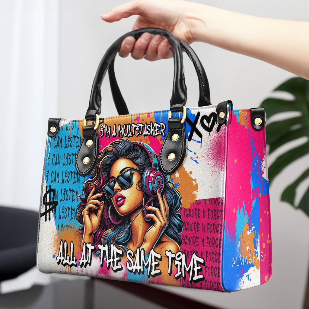 Soy una persona multitarea - Bolso de mano de cuero personalizado - DG082_HB