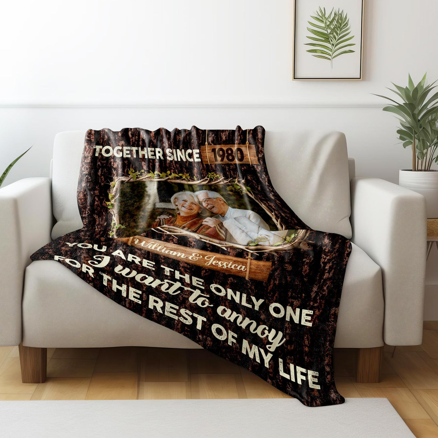 Lifelong Annoyance and Love Woven in Elderly Couple Design