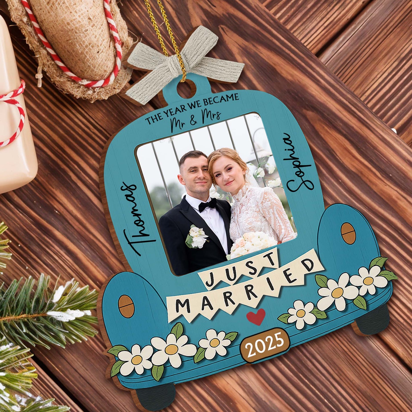 Just Married, Car And Flowers Design