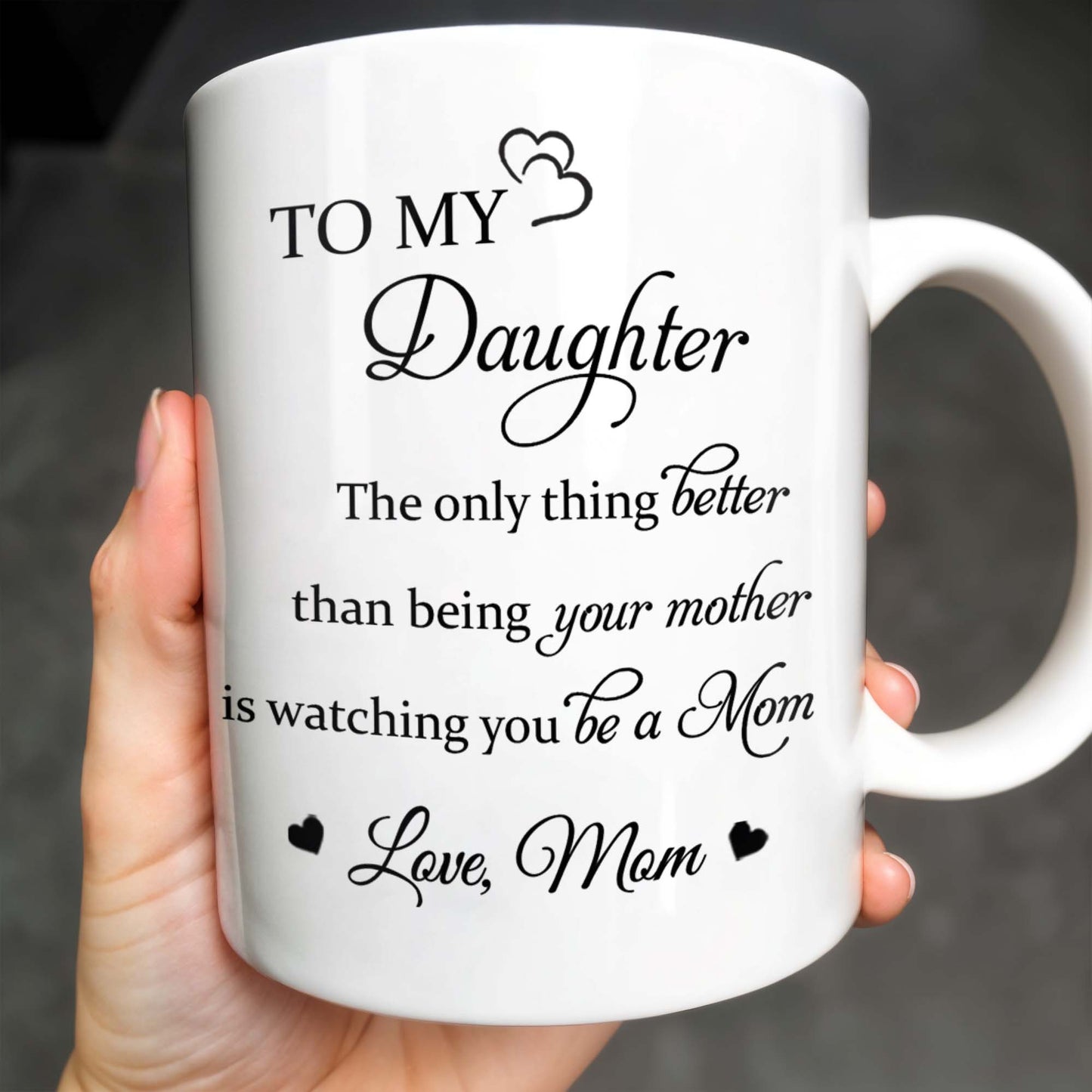 Tasse à café personnalisée « À ma fille qui te regarde devenir maman » avec une fleur de pensée - DAU079_MG