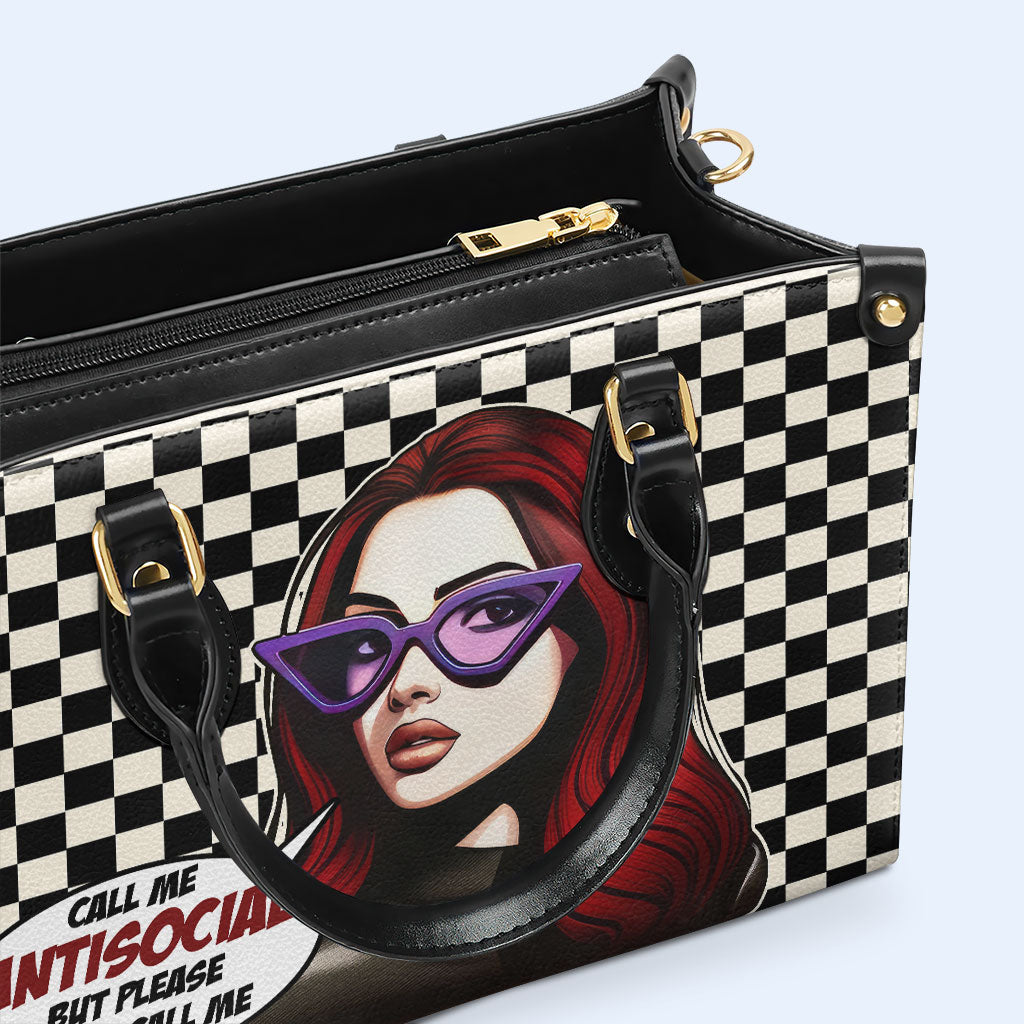 Llámame antisocial, pero no me llames así - Bolso de mano de cuero personalizado - DB47
