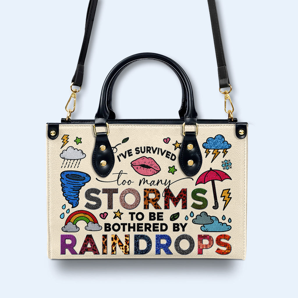 J'ai survécu à trop de tempêtes - Sac à main en cuir personnalisé - DB67