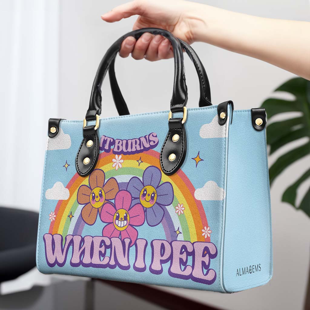 Ça brûle quand je fais pipi - Sac à main en cuir personnalisé - DG045_HB