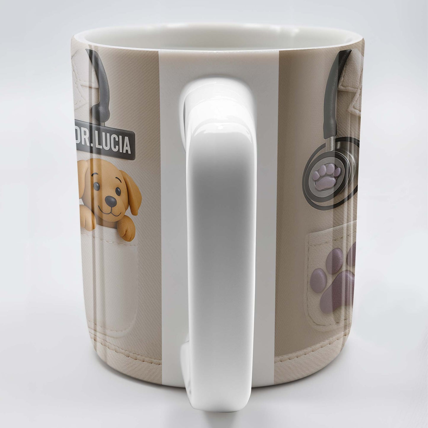Le cadeau idéal pour les amoureux des animaux, avec blouse de laboratoire et chien - Tasse à café personnalisée - DOC047_MG