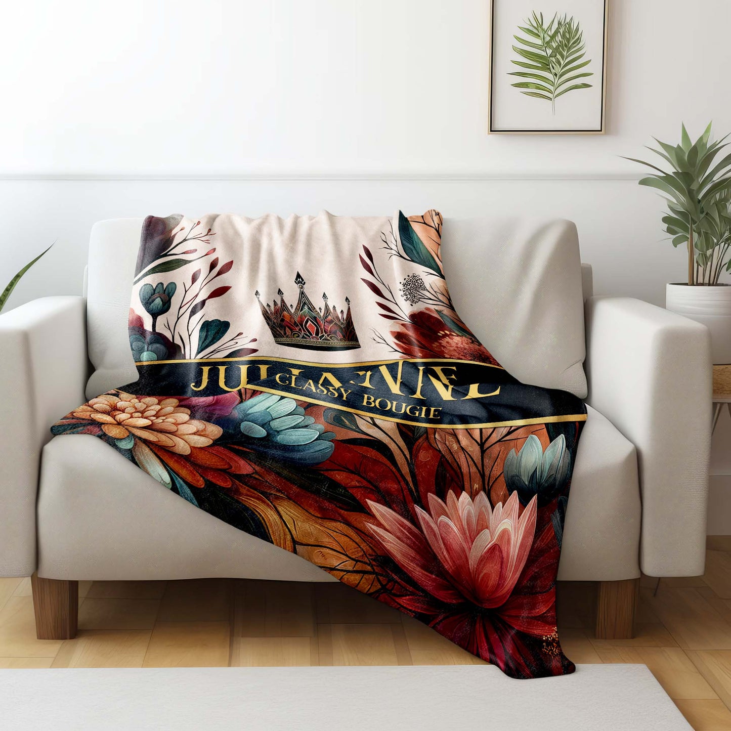 Sassy Classy Bougie With Crown And Floral Design