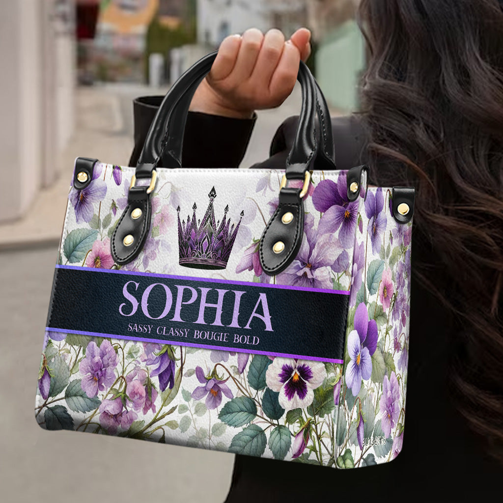 Sassy Classy Bougie Bold Crown And Flowers Design