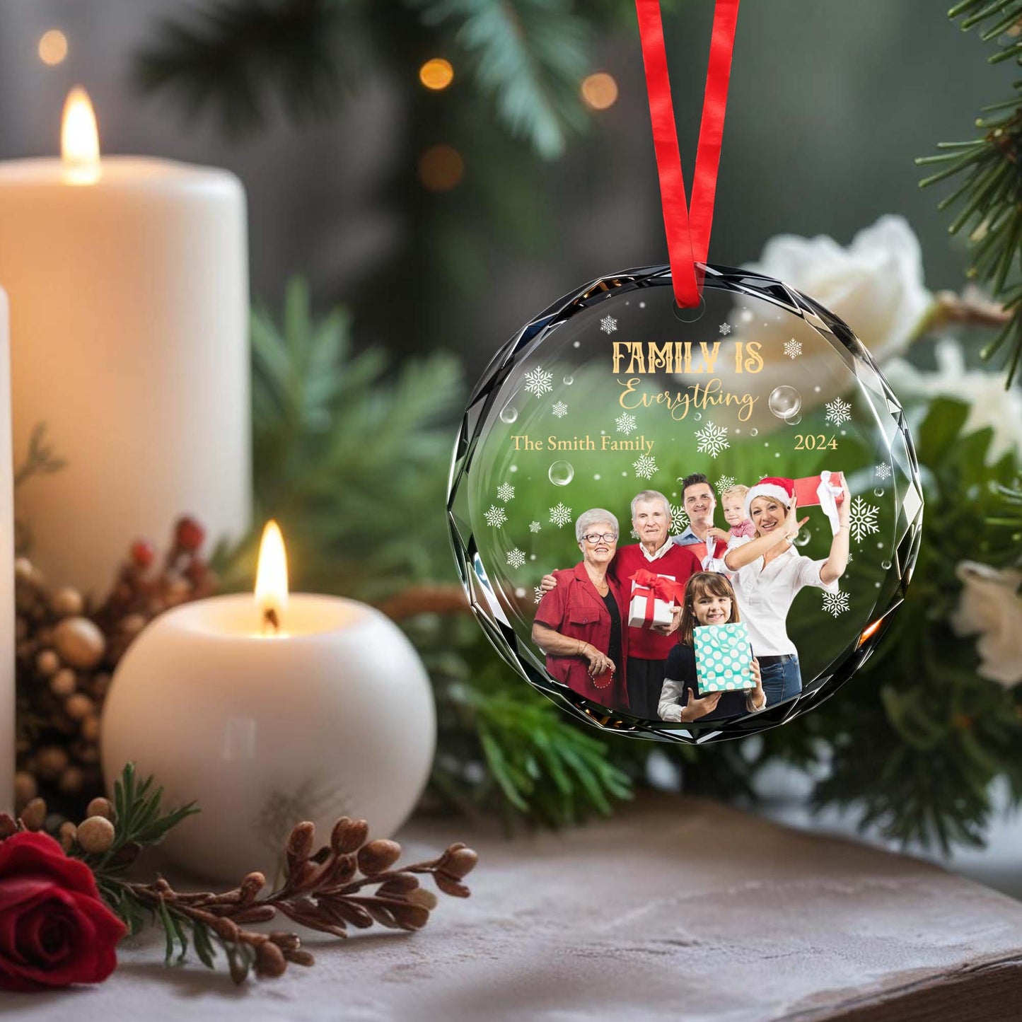 La famille est primordiale avec cette décoration en flocons de neige – Décoration en verre circulaire personnalisée – FAM106_CGOR