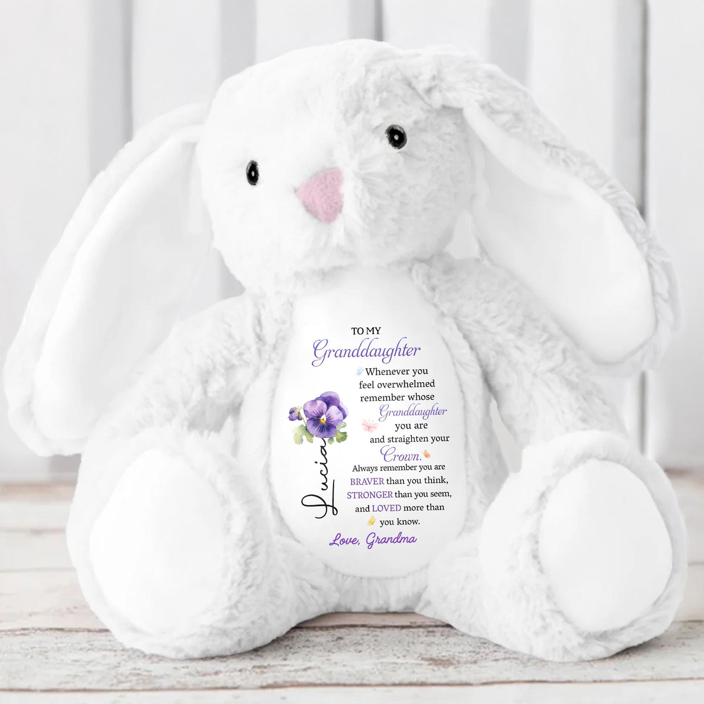 À ma petite-fille, chaque fois que tu te sens dépassée, souviens-toi de la petite-fille que tu es, Lapin en peluche et fleurs - Lapin en peluche personnalisé - GDT223_BUN