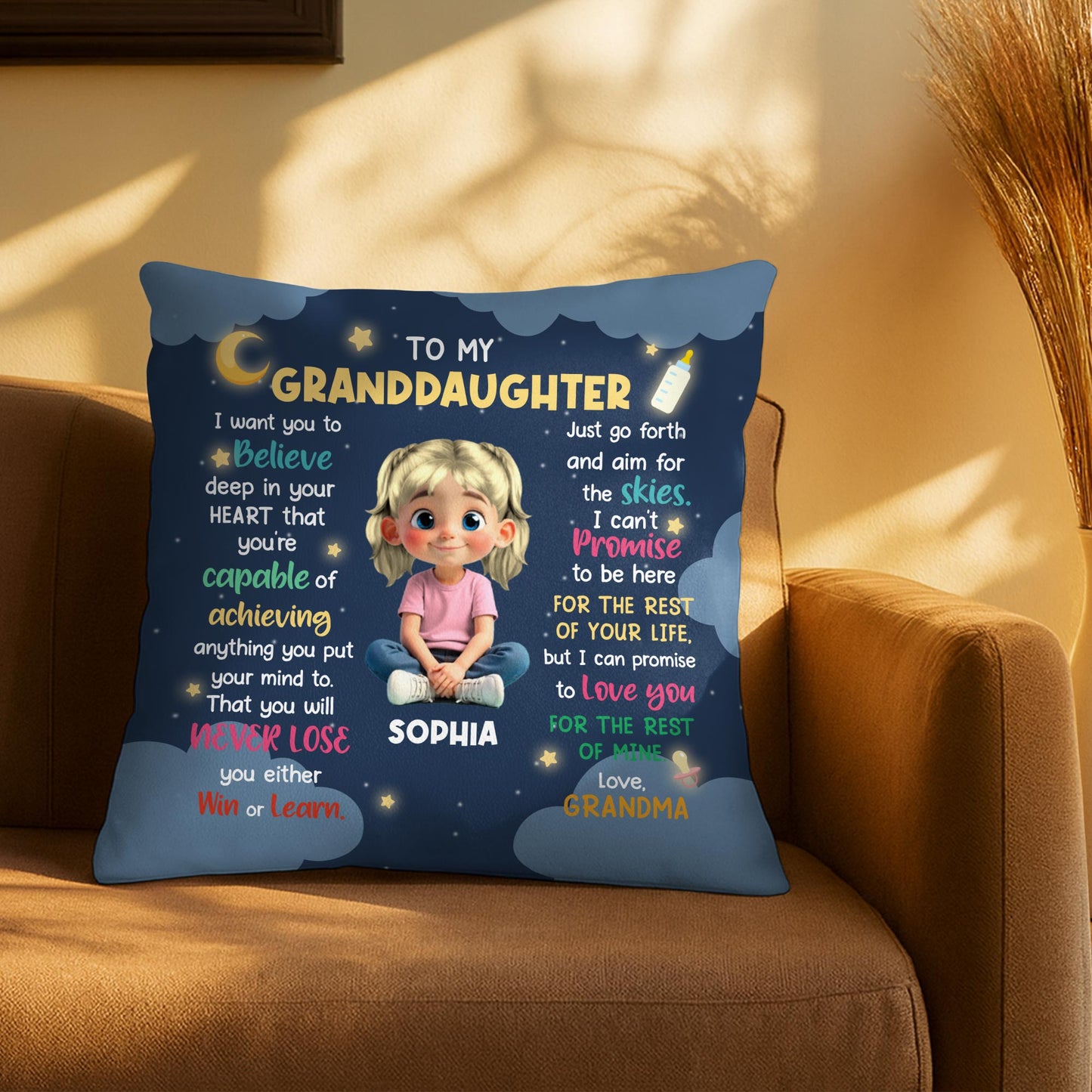 À ma petite-fille, crois en ton cœur, fille avec des cœurs et un arc-en-ciel - Coussin personnalisé, insert inclus - GDT370_PLW