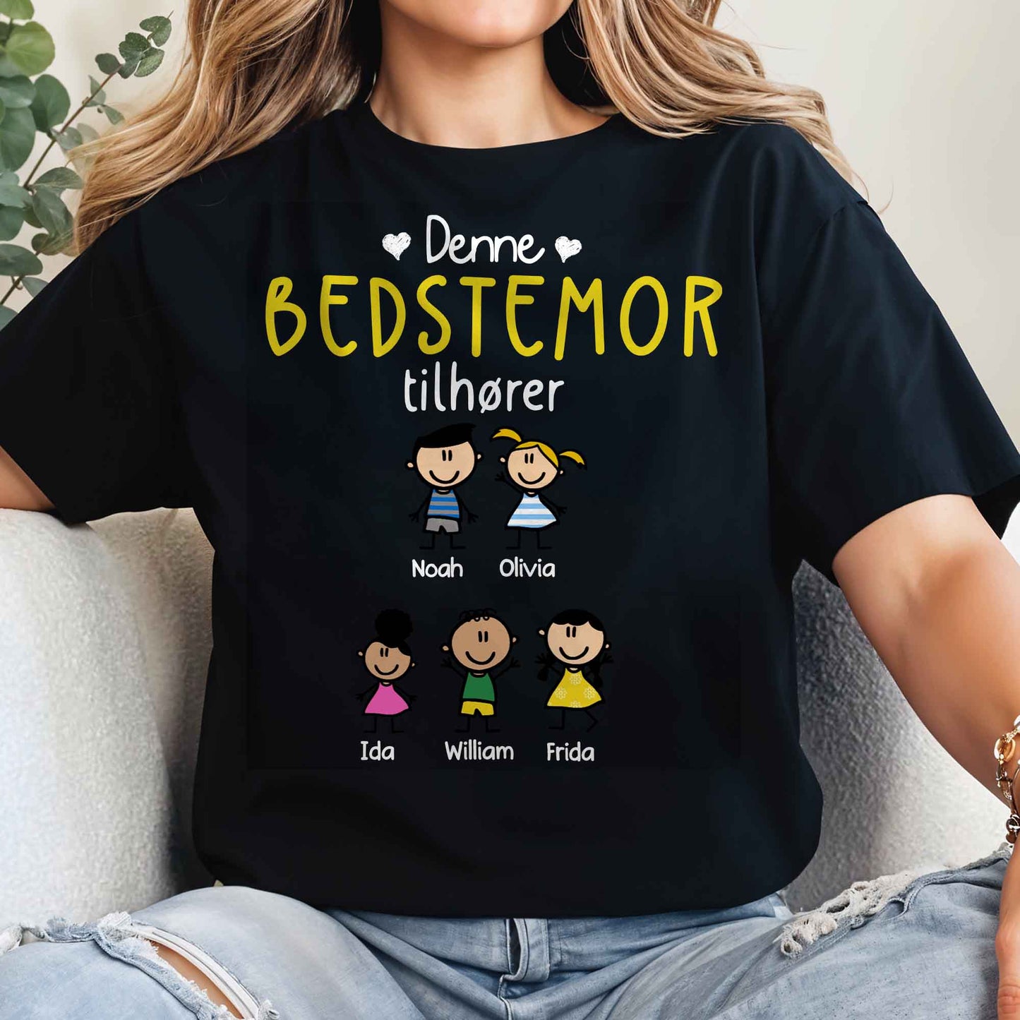 This Wonderful Grandmother Belongs To, Cartoon Characters