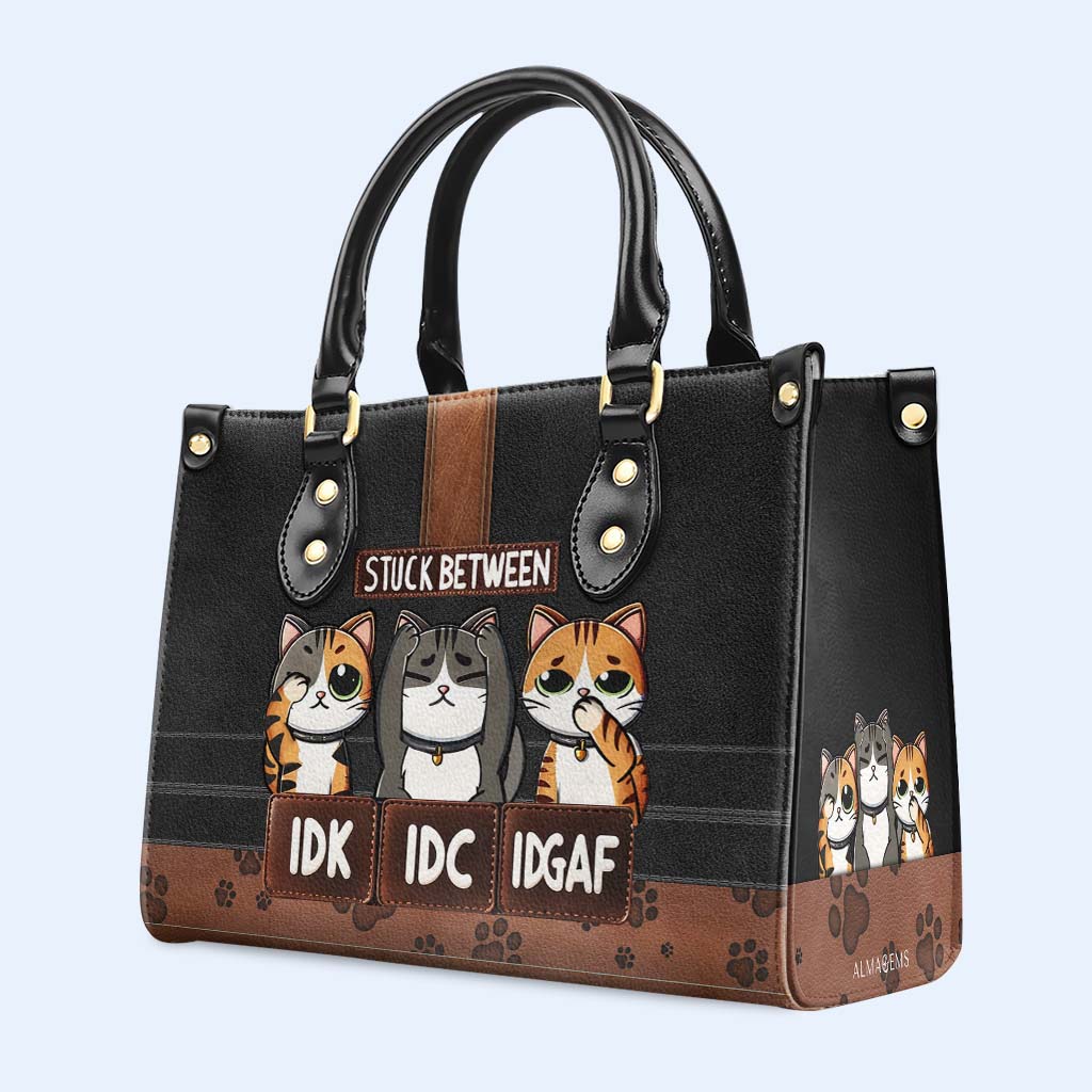 Coincé entre je ne sais pas, je ne sais pas, je ne sais pas ! - Sac à main en cuir personnalisé pour les amoureux des chats - HB_CAT04