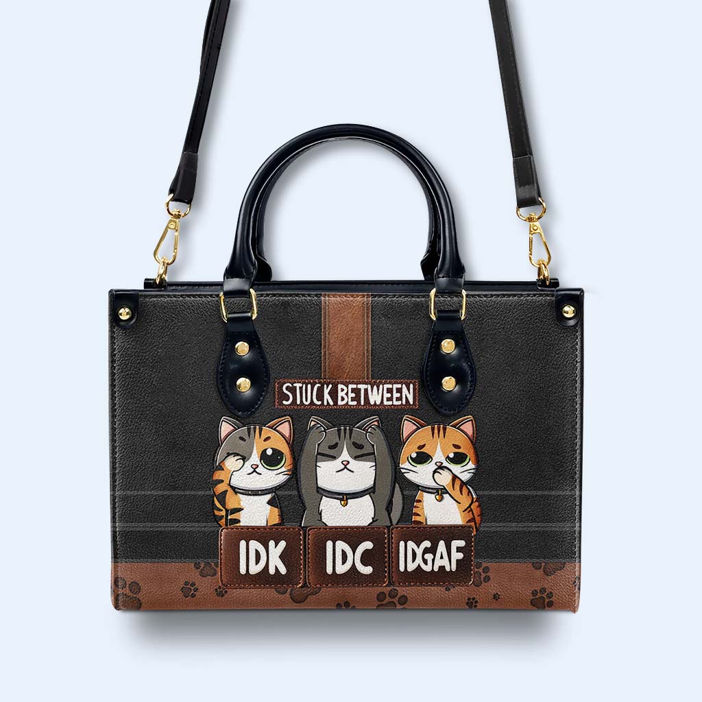Coincé entre je ne sais pas, je ne sais pas, je ne sais pas ! - Sac à main en cuir personnalisé pour les amoureux des chats - HB_CAT04