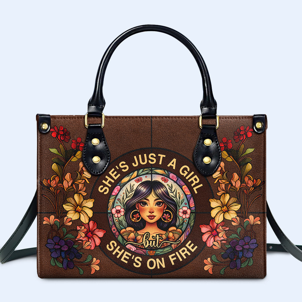 Elle est en feu - Sac à main en cuir personnalisé - HG53
