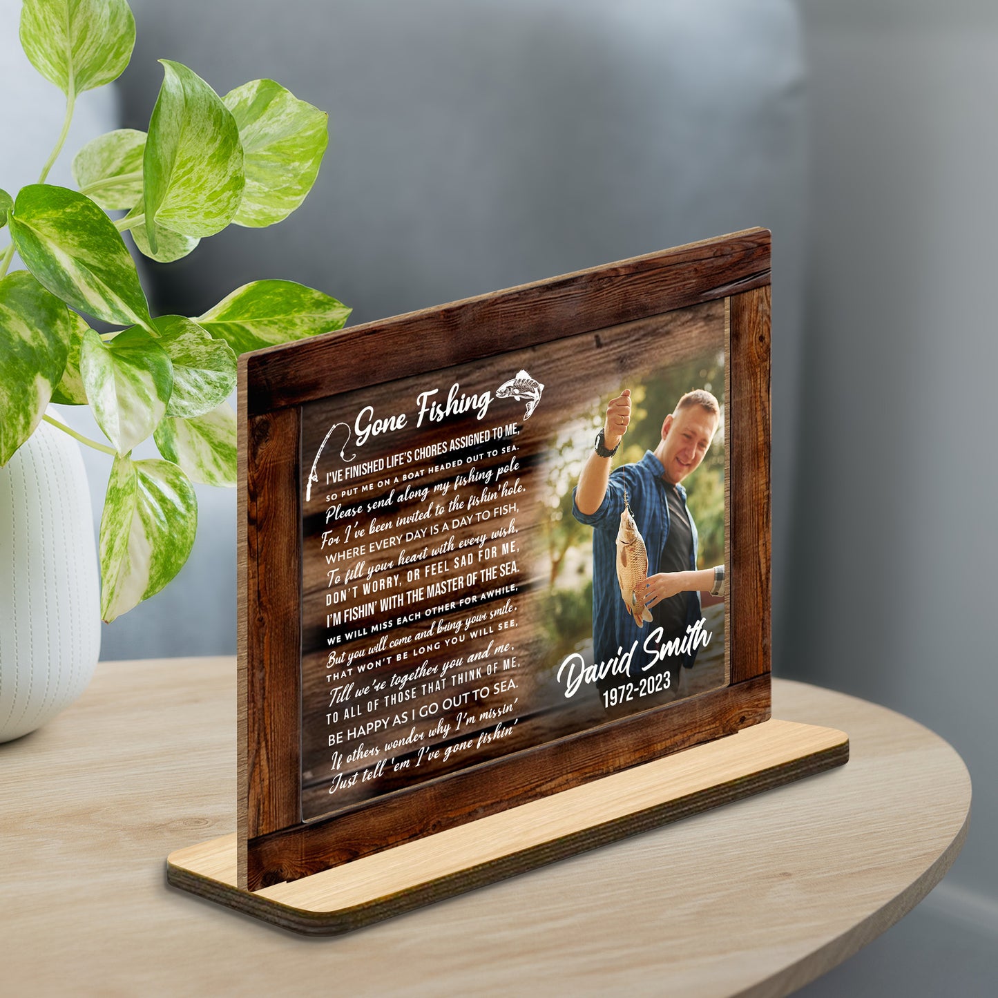 Pêche à la ligne - Plaque en bois personnalisée à 2 couches avec base plate - HME177_WPLA