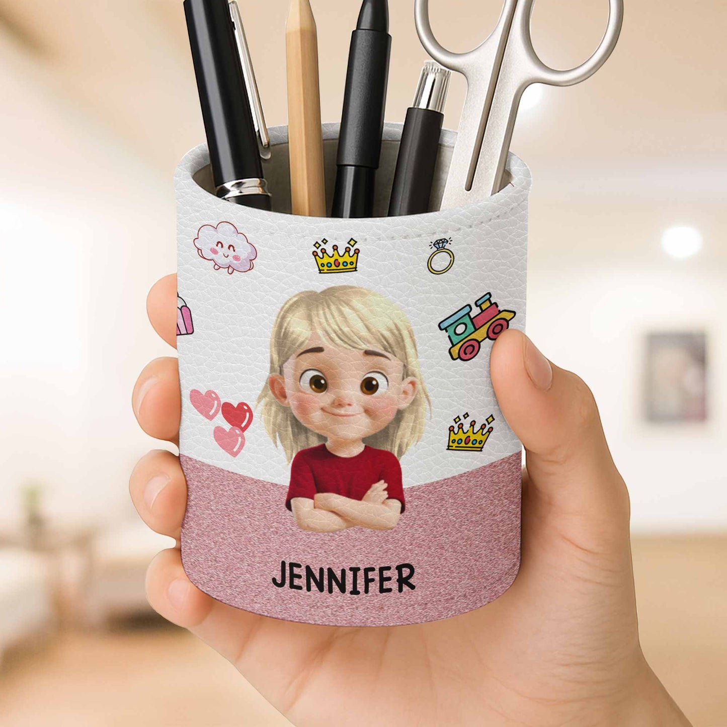 Customizable Pen Holder With Animated Princess And Hearts