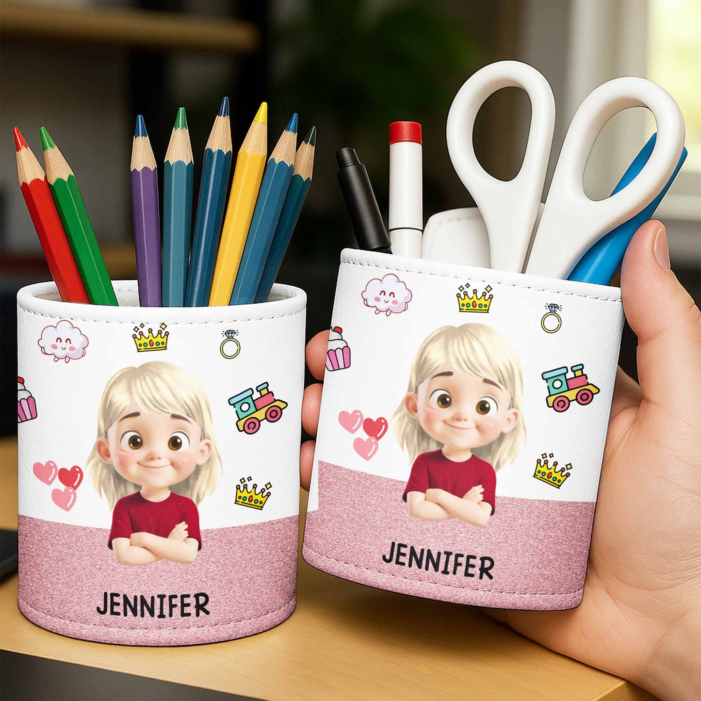 Customizable Pen Holder With Animated Princess And Hearts