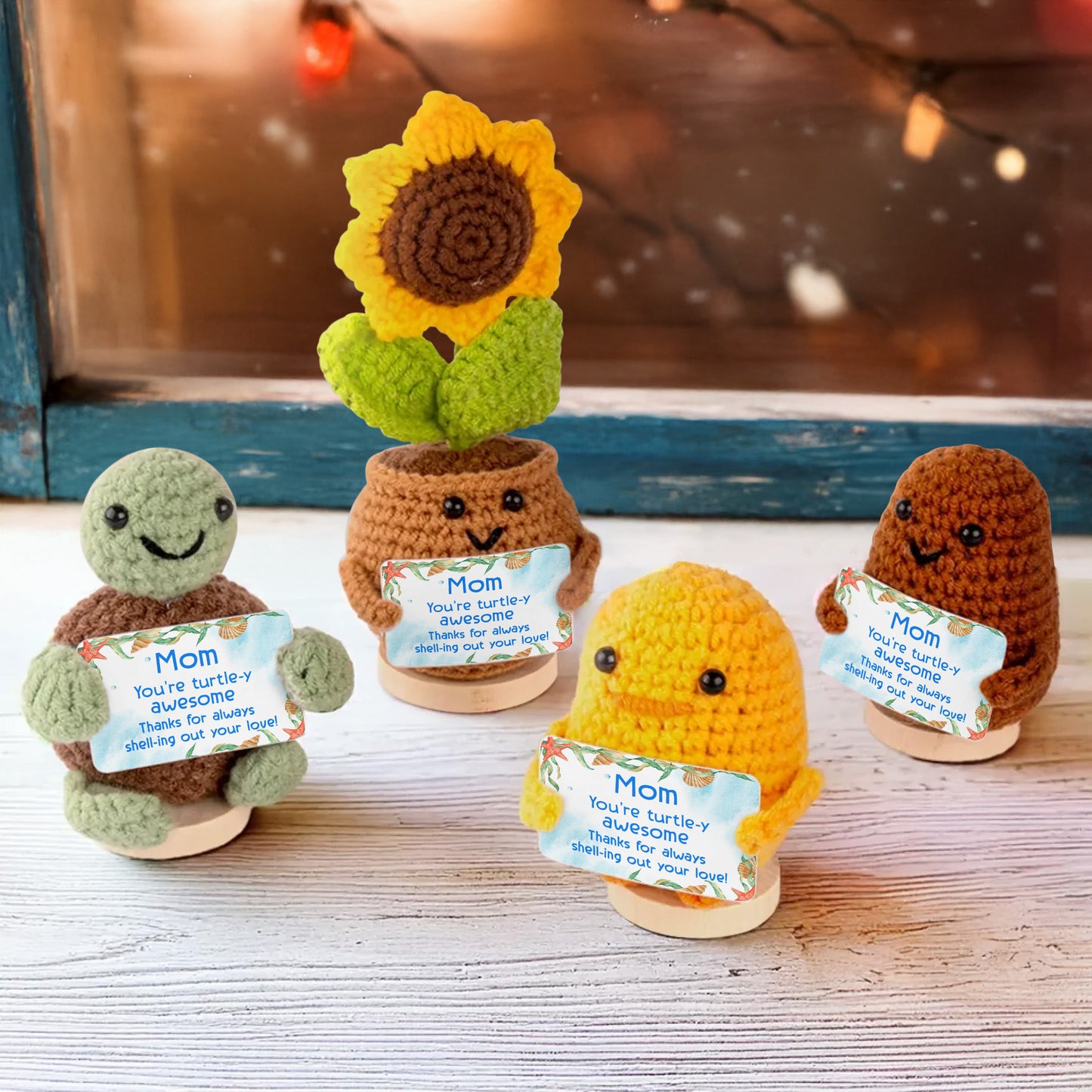 Maman, tu vas transformer cette maison en un véritable foyer ! Poupée au crochet avec carte personnalisée ! MOM013_CDOLL
