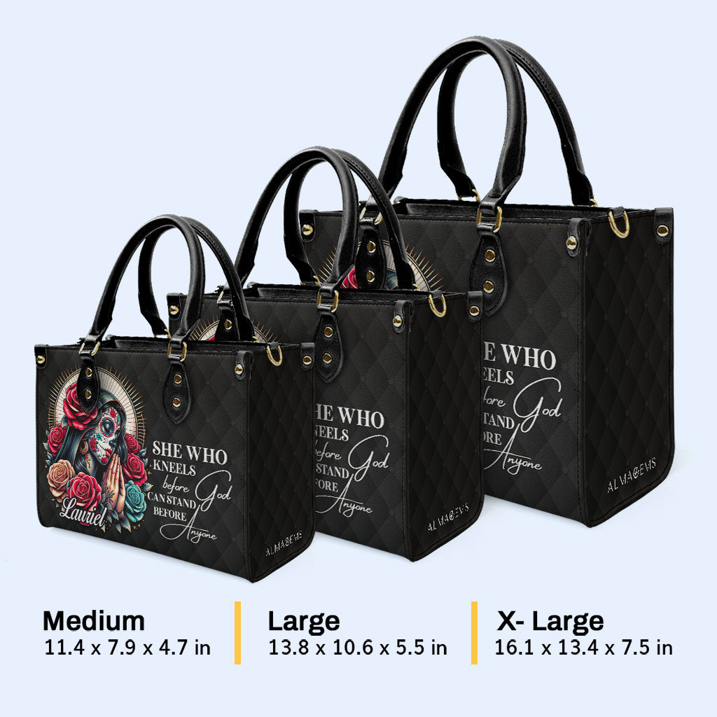 Celle qui s'agenouille devant Dieu - Sac à main en cuir personnalisé - MX11