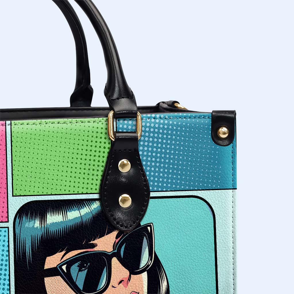 Personnalisez votre sac à main en cuir avec des illustrations et du texte personnalisés - QCUSTOM04