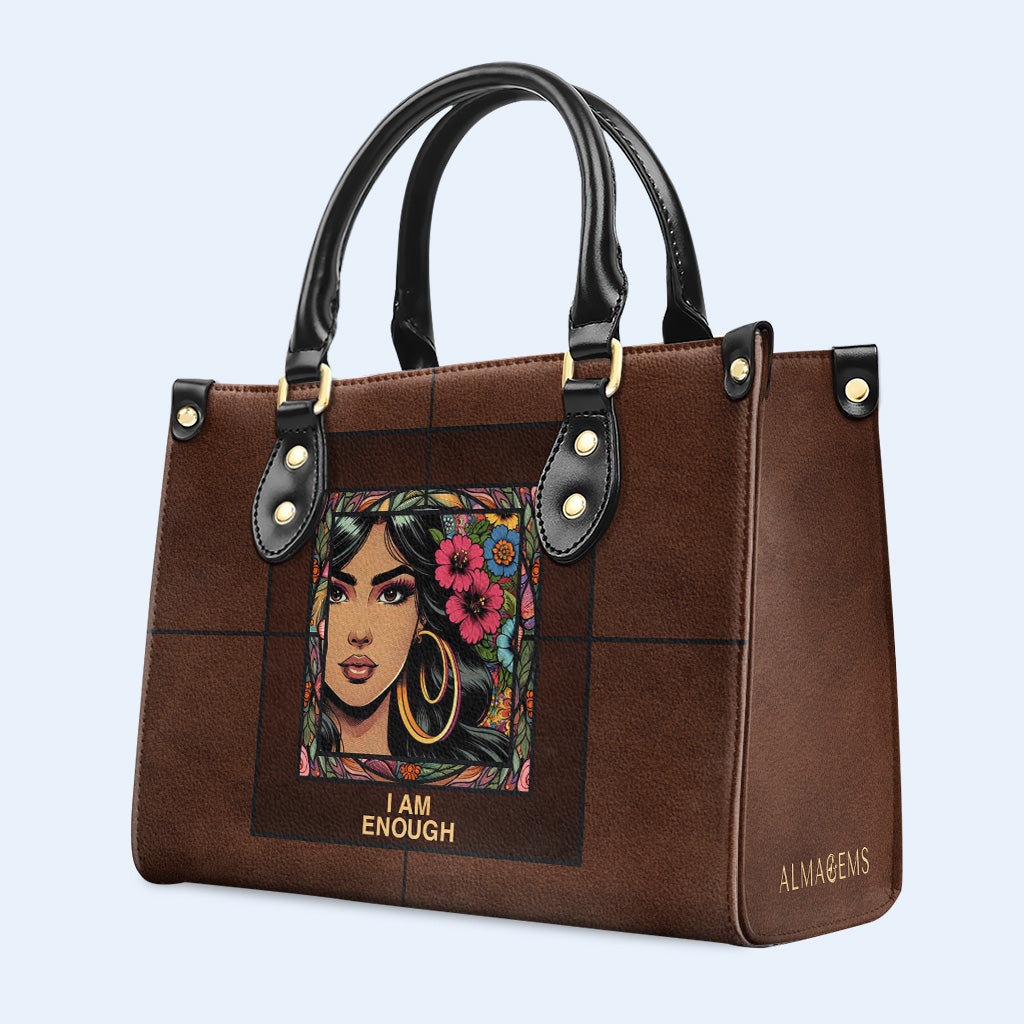 Personnalisez votre sac à main en cuir avec des illustrations et du texte personnalisés - QCUSTOM07