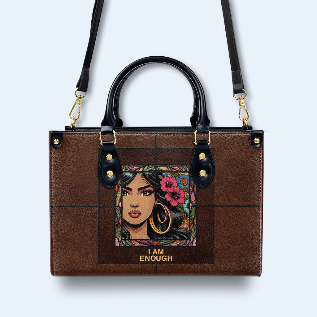 Personnalisez votre sac à main en cuir avec des illustrations et du texte personnalisés - QCUSTOM07