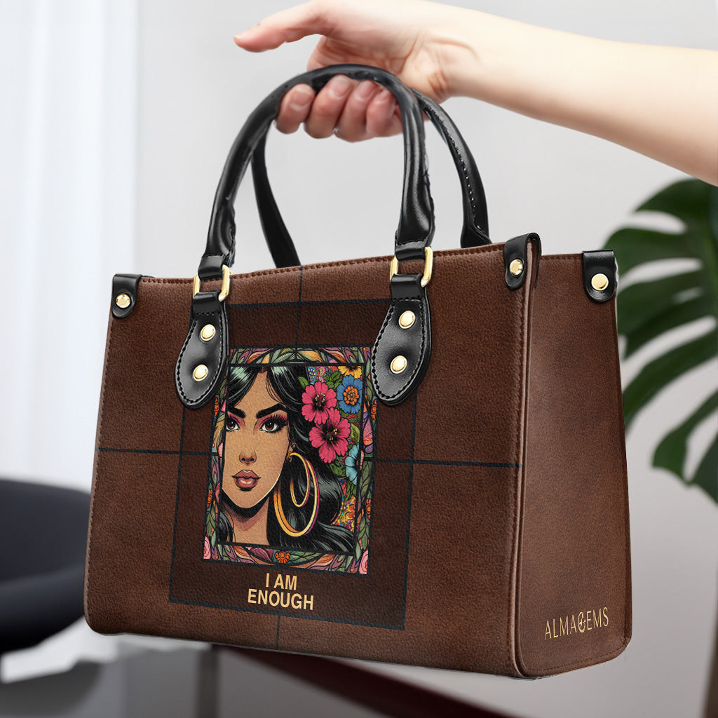 Personnalisez votre sac à main en cuir avec des illustrations et du texte personnalisés - QCUSTOM07