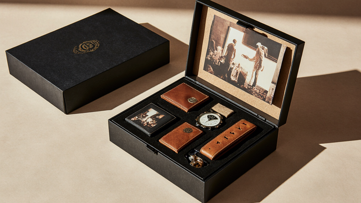 Crafting the Perfect Present: The Art of Personalized Mens Package Photos