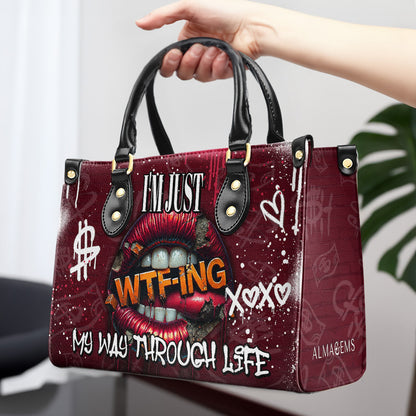 Je suis en train de faire des bêtises dans ma vie - Sac à main en cuir personnalisé - DG083_HB