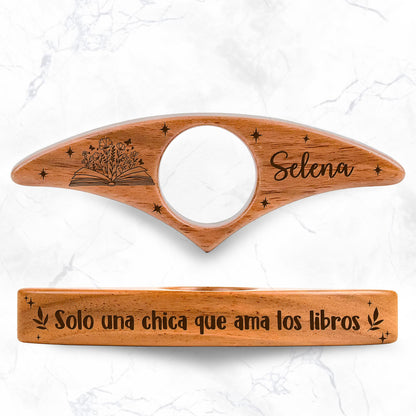 Solo Una Chica Que Ama Los Libros, Stars And Floral Design