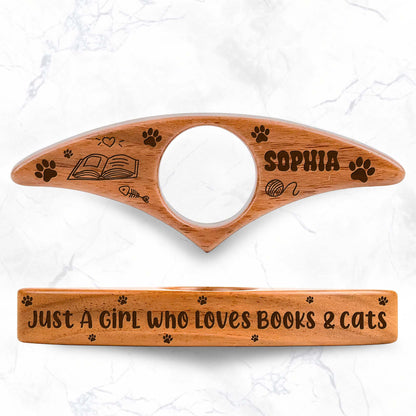 Just A Girl Who Loves Books & Cats