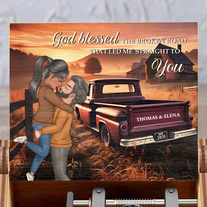 God Blessed the Broken Road That Led Me Straight to You, Couple, Truck
