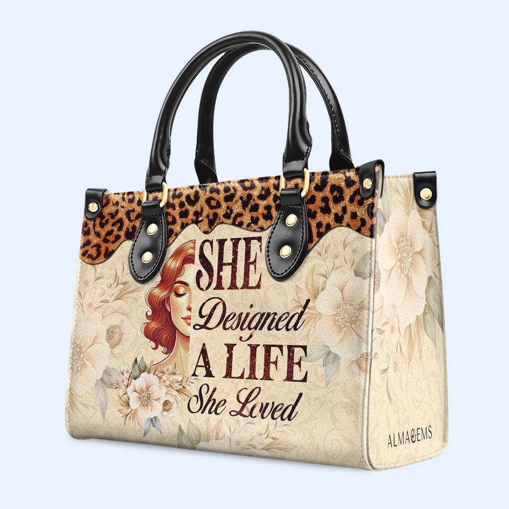 Elle a conçu une vie qu'elle aimait - Sac à main en cuir personnalisé - DG071_HB