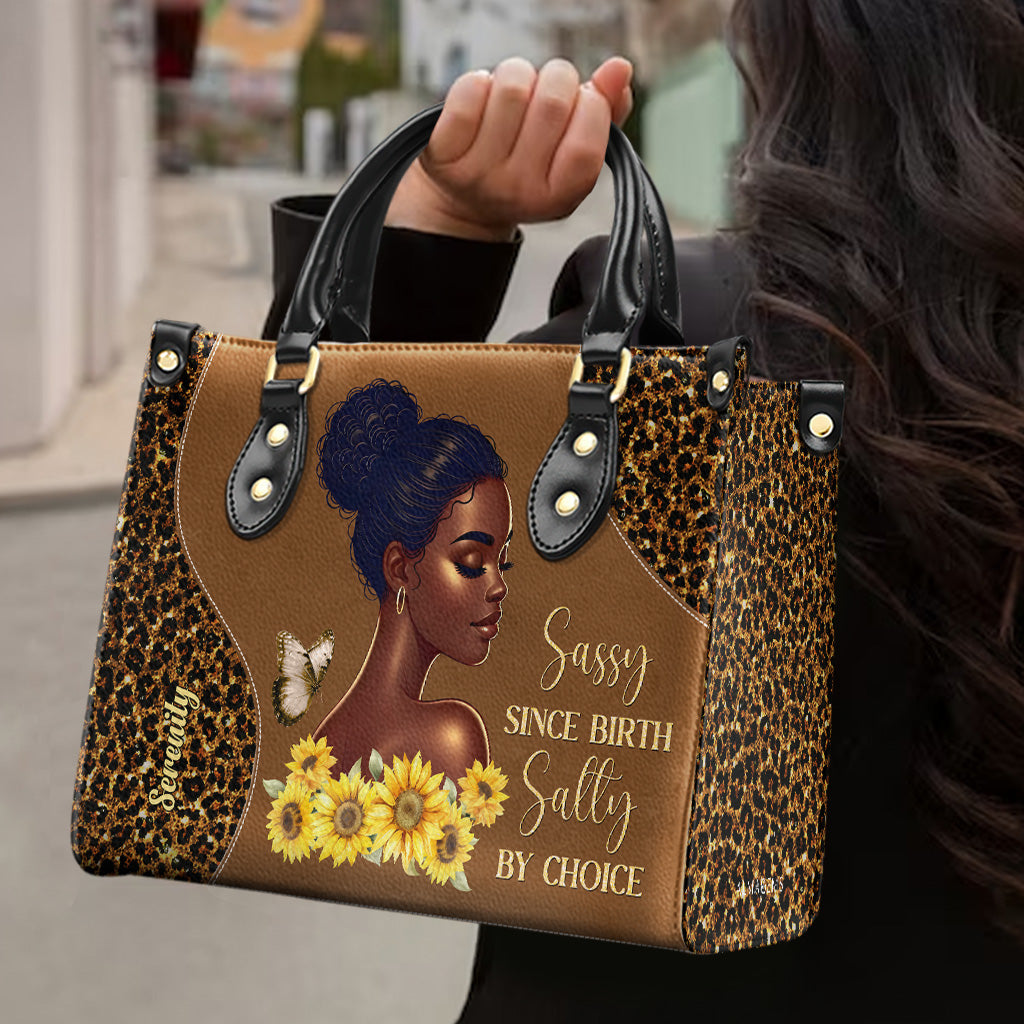 Sassy Since Birth Salty By Choice - Sac à main en cuir personnalisé - DG072_HB