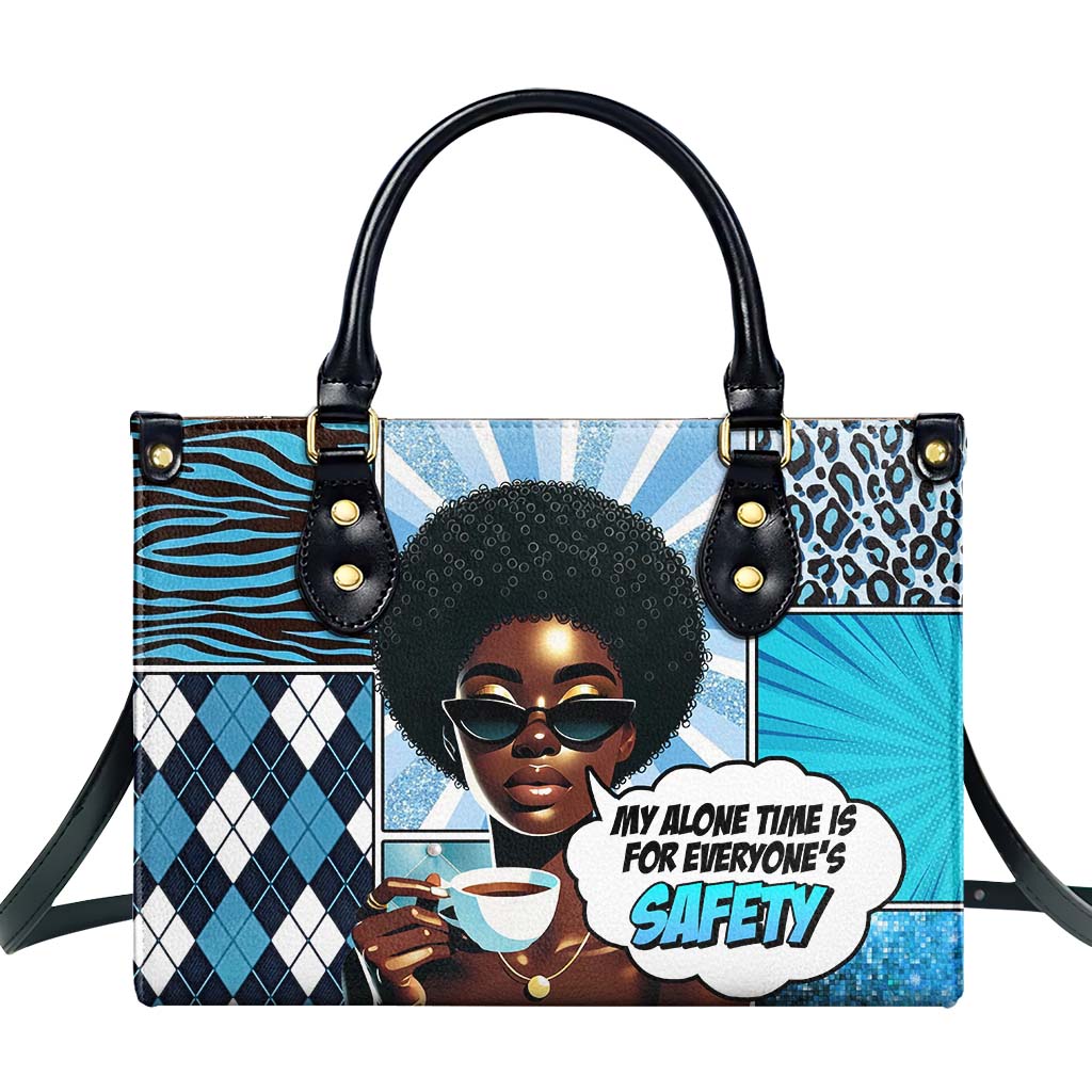Mi tiempo a solas es para la seguridad de todos - Bolso de mano de cuero personalizado - DG076_HB