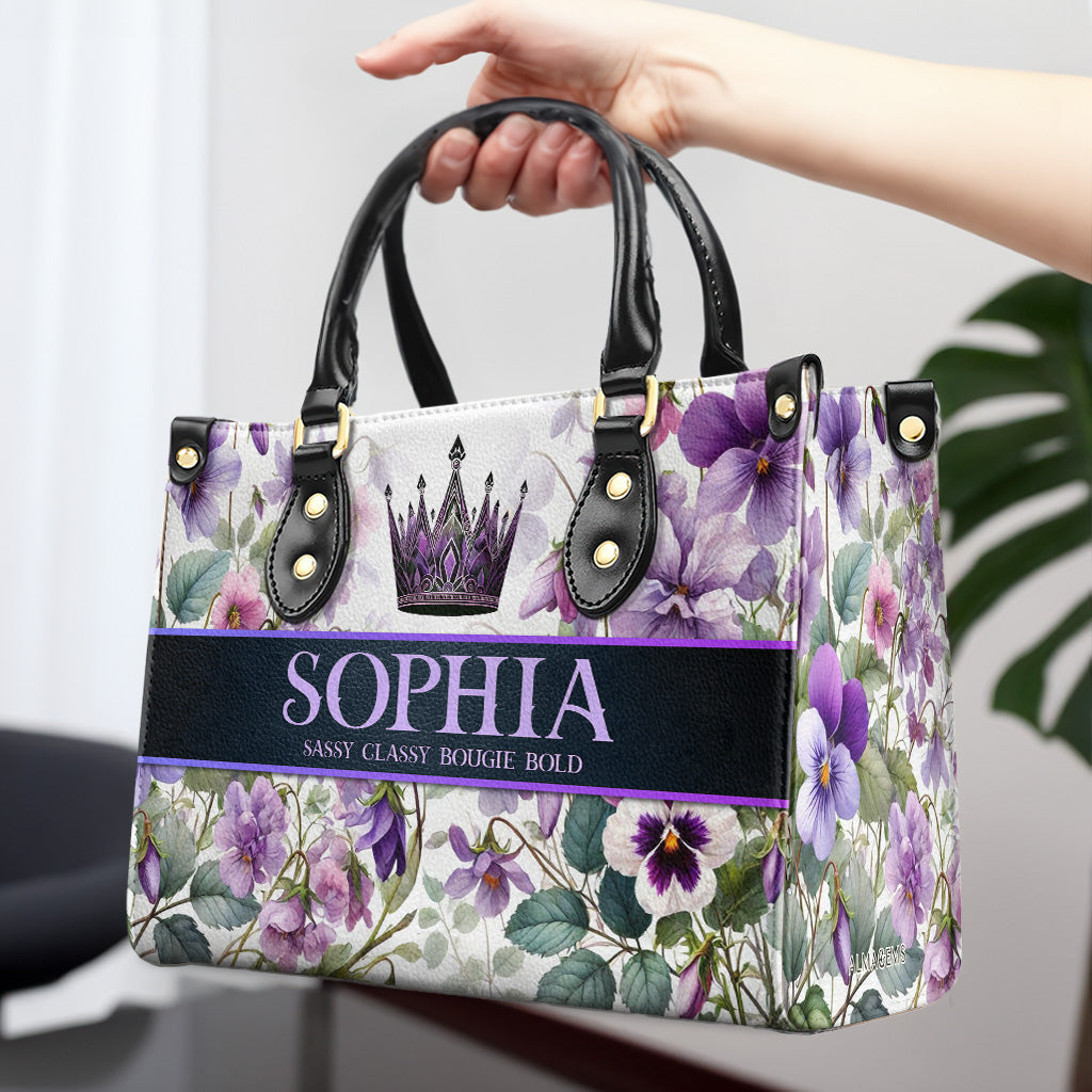 Sassy Classy Bougie Bold Crown And Flowers Design