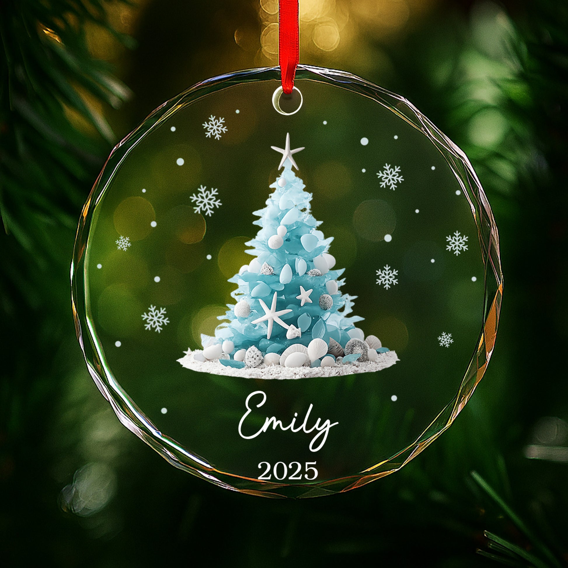 Celebrate The Festive Season With This Coastal Christmas Tree