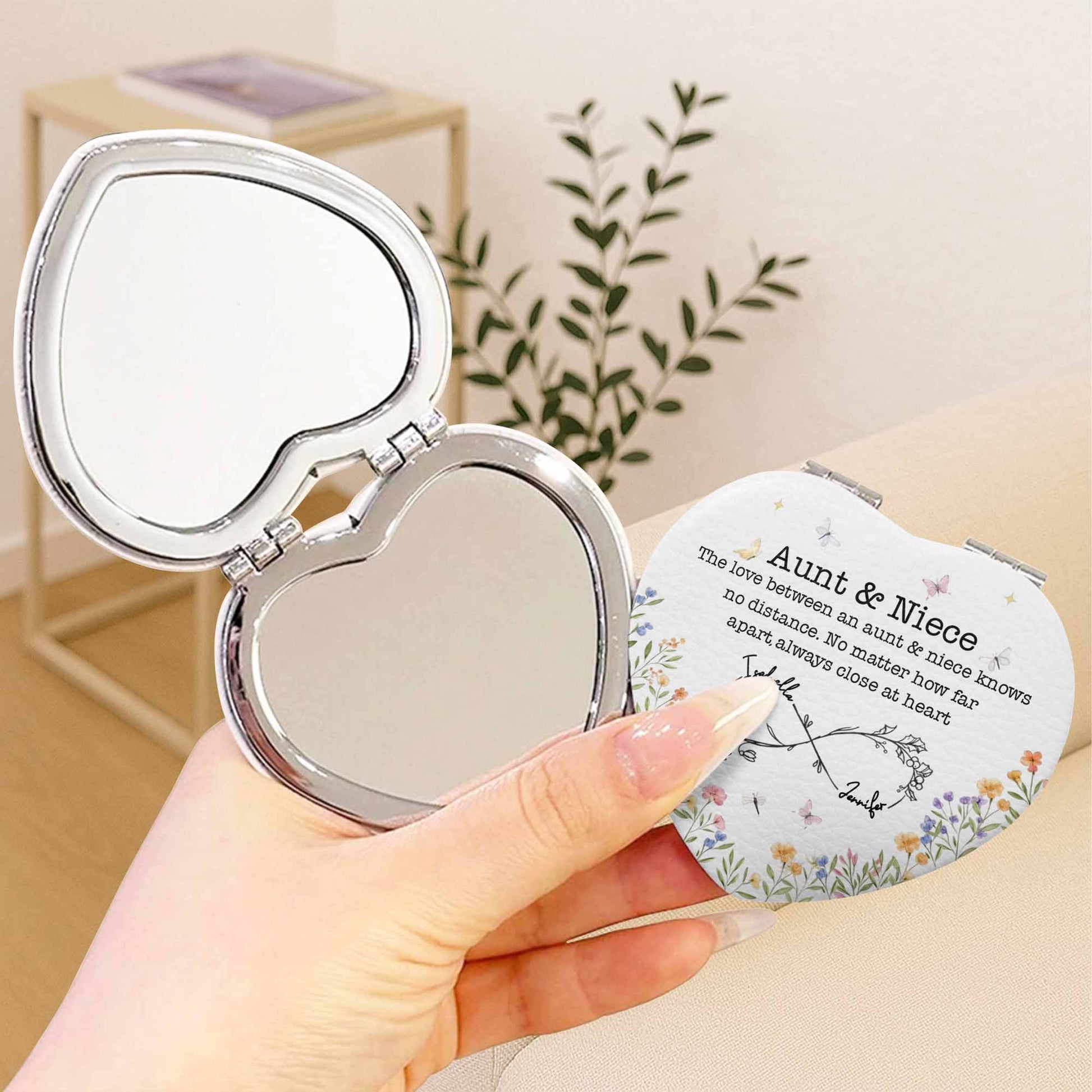 Love Between Aunt And Niece Always Close At Heart