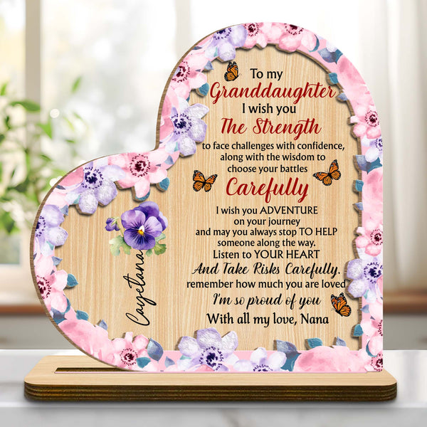 Plaque en bois « Force et aventure de petite-fille » avec fleurs – Plaque en bois personnalisée à 2 couches avec base plate – GDT060_WPLA