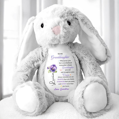 À ma petite-fille, chaque fois que tu te sens dépassée, souviens-toi de la petite-fille que tu es, Lapin en peluche et fleurs - Lapin en peluche personnalisé - GDT223_BUN