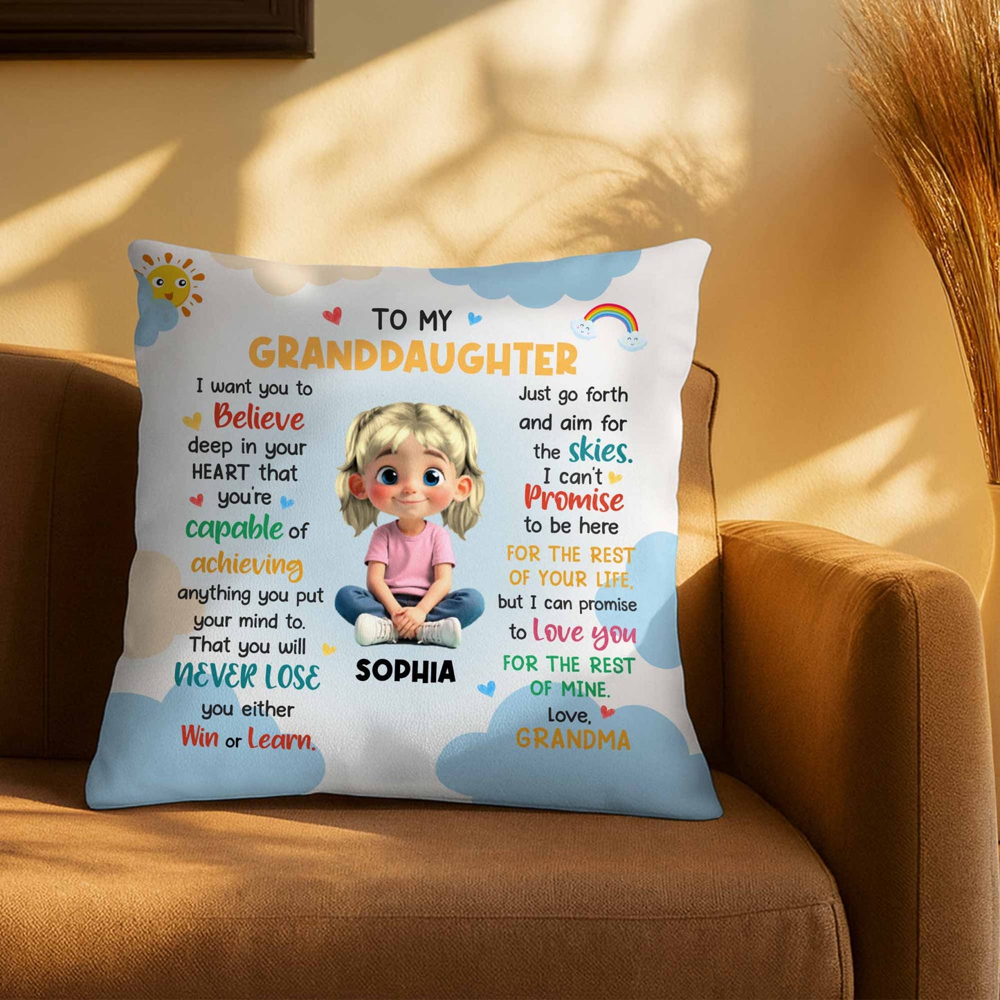 À ma petite-fille, crois en ton cœur, fille avec des cœurs et un arc-en-ciel - Coussin personnalisé, insert inclus - GDT370_PLW