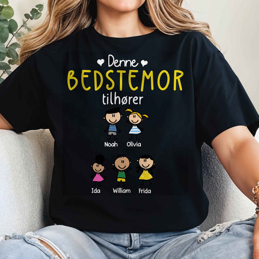 This Wonderful Grandmother Belongs To, Cartoon Characters