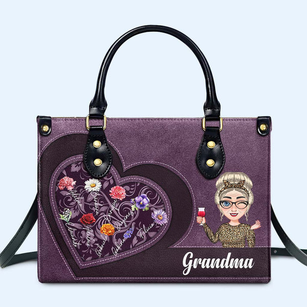 Para la abuela, con amor para siempre, diseño de corazón y flores - Bolso de cuero personalizado - GRM058_HB
