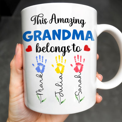 This Amazing Grandma Belongs To, Handprints