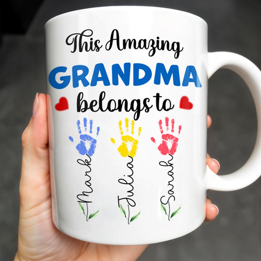 This Amazing Grandma Belongs To, Handprints