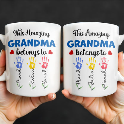 This Amazing Grandma Belongs To, Handprints