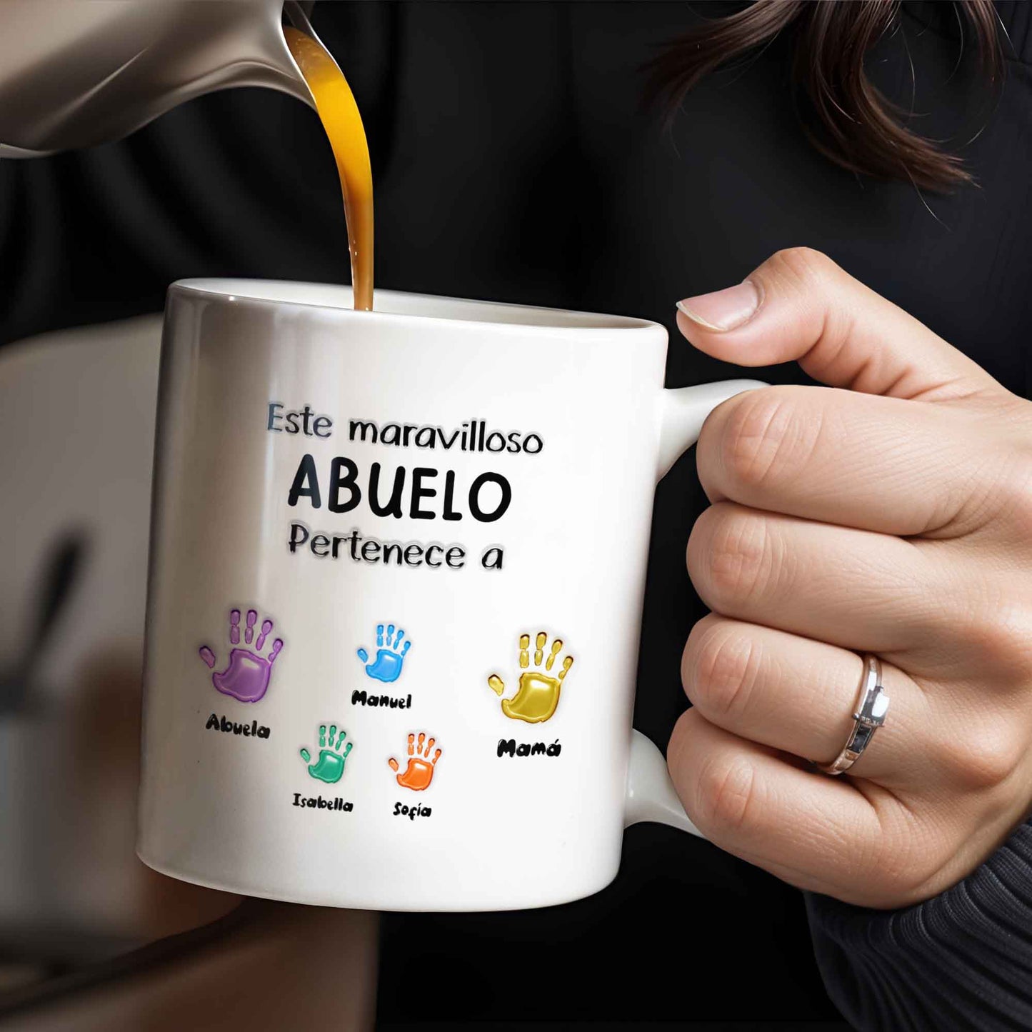 Este Maravilloso Padre Abuelo Pertenece A - Personalized Custom Coffee Mug - GRP032_MG