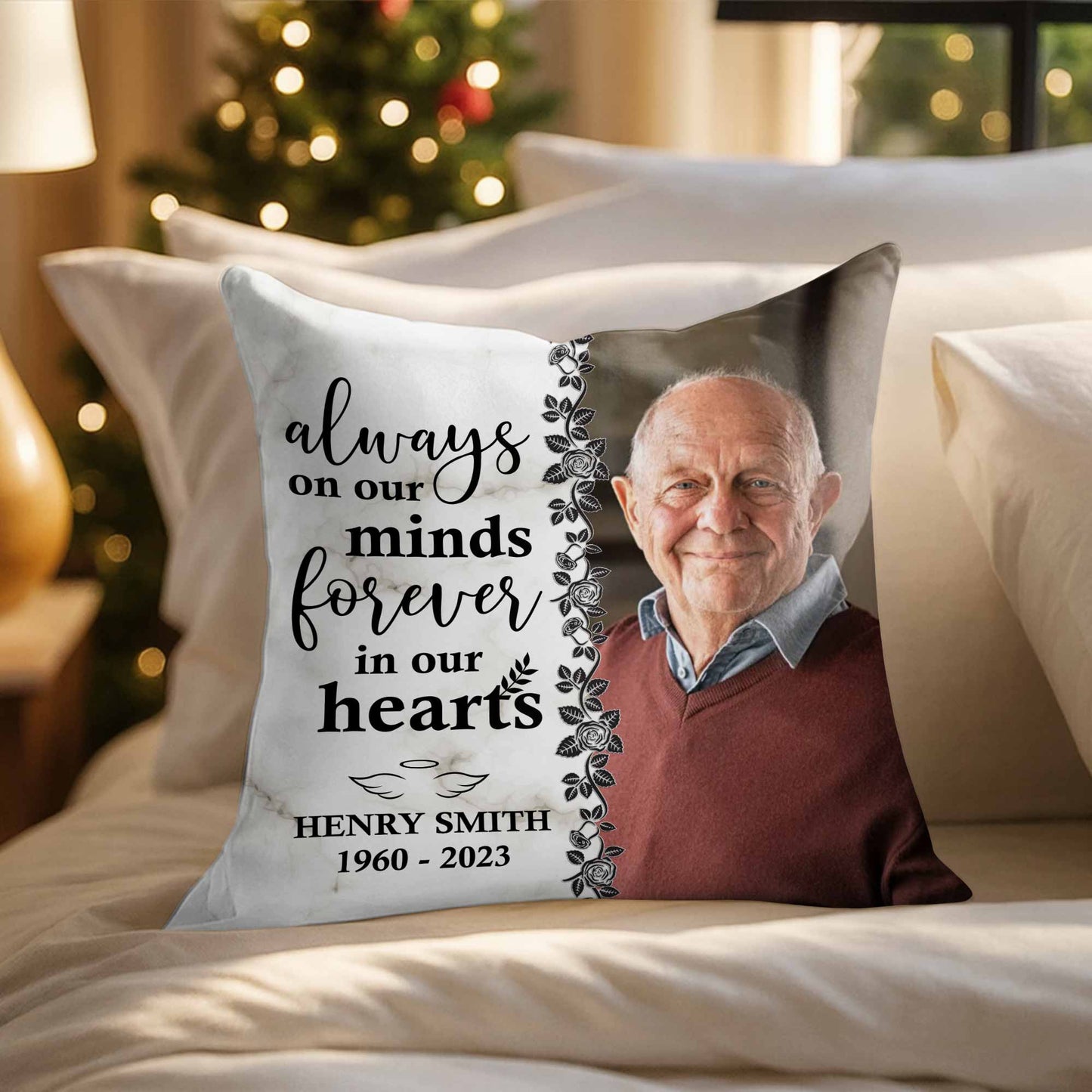 Siempre presente en nuestra mente, por siempre presente en nuestro corazón con rosas y hojas - Almohada personalizada con relleno incluido - HME113_PLW